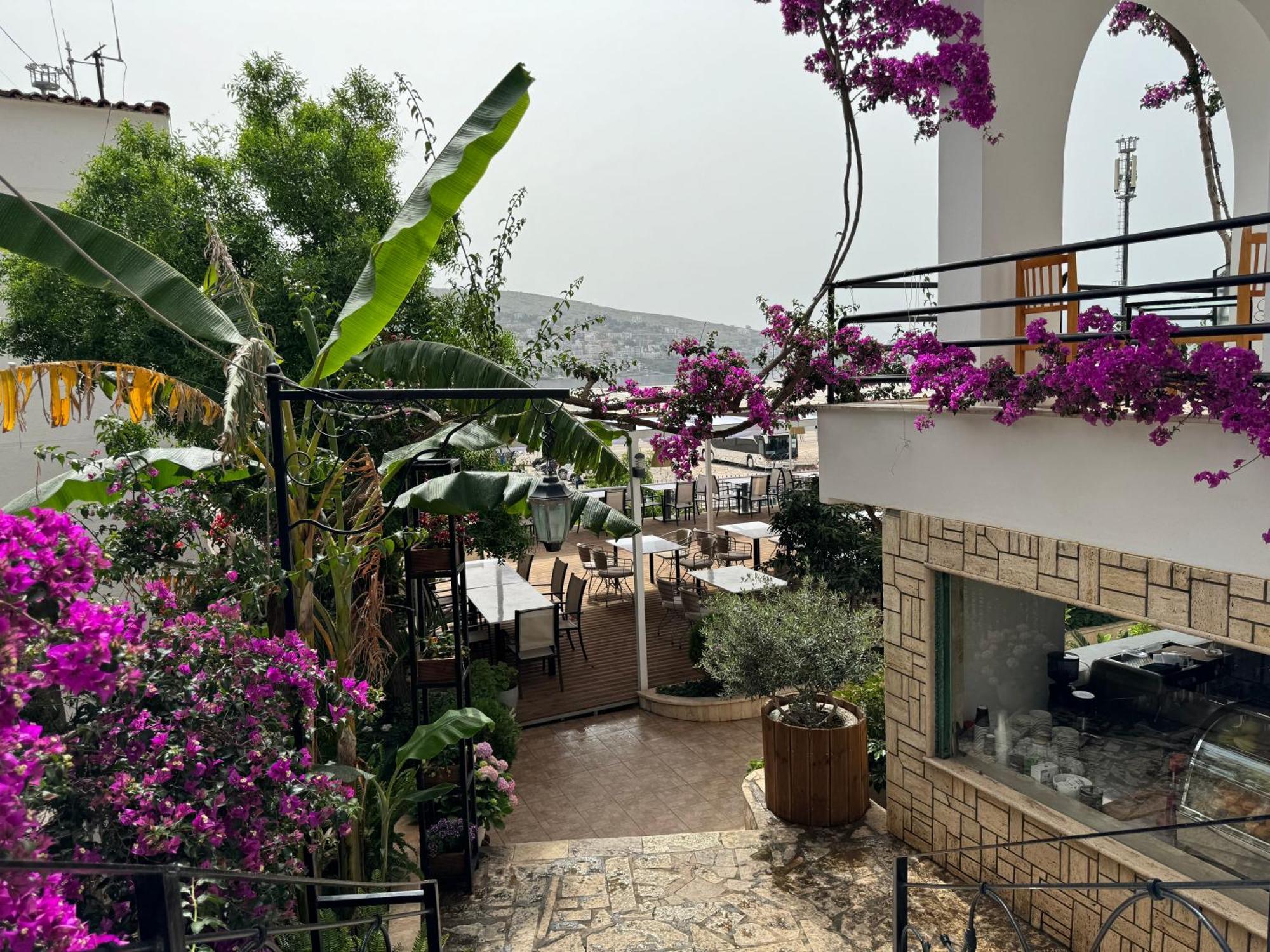 סרנדה Vila Onhezmi מראה חיצוני תמונה